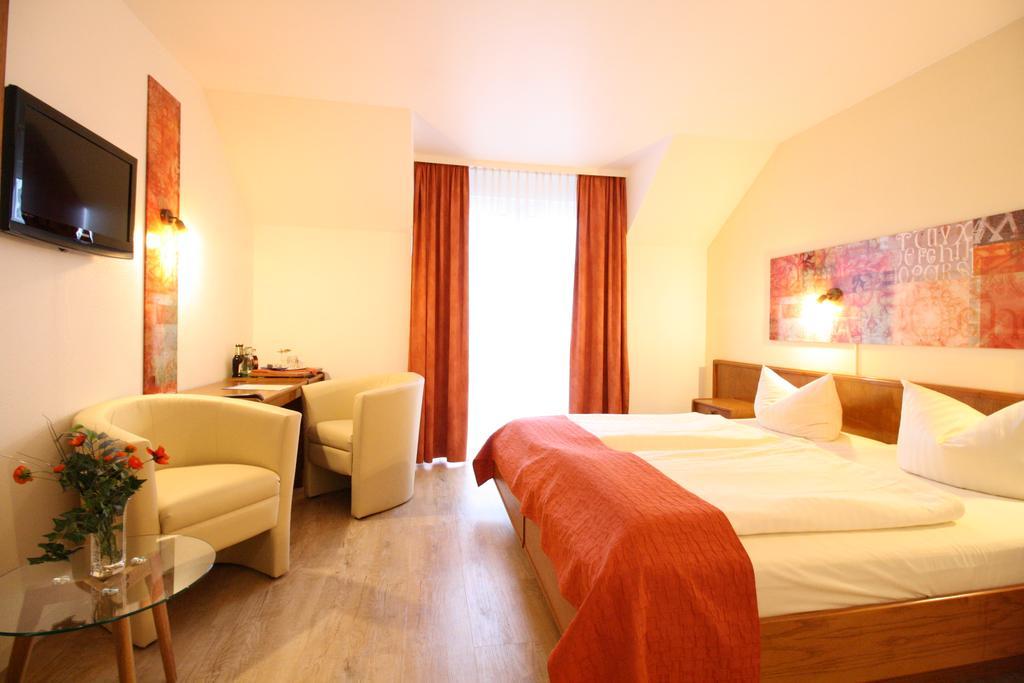 Arador-City Hotel Бад Ойнхаузен Екстериор снимка