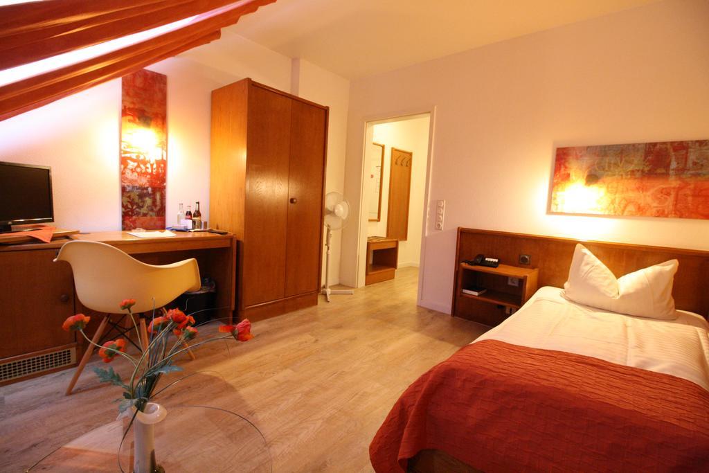 Arador-City Hotel Бад Ойнхаузен Екстериор снимка